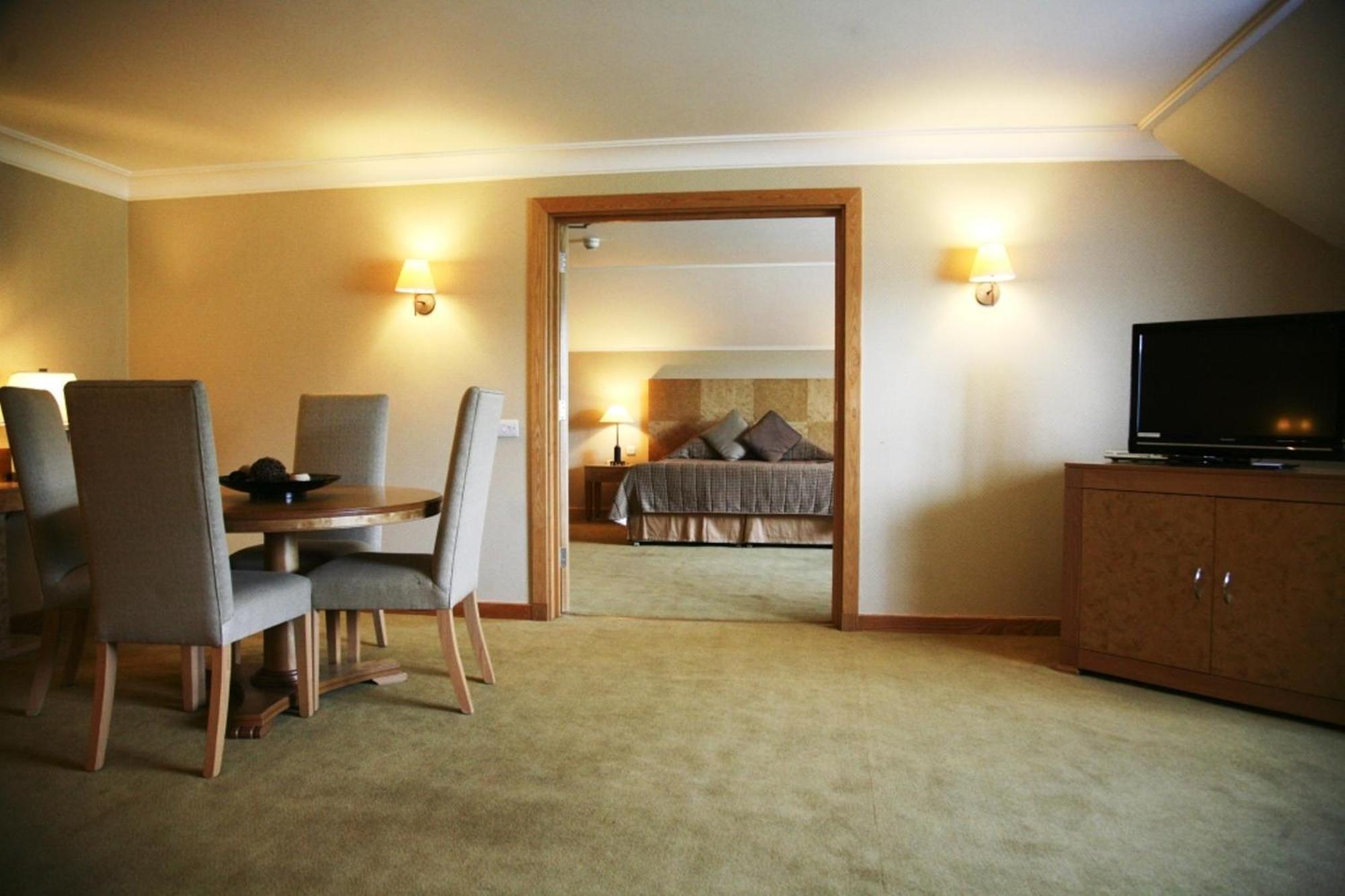 Regency Park Hotel, Health Club & Spa ثاتشام المظهر الخارجي الصورة